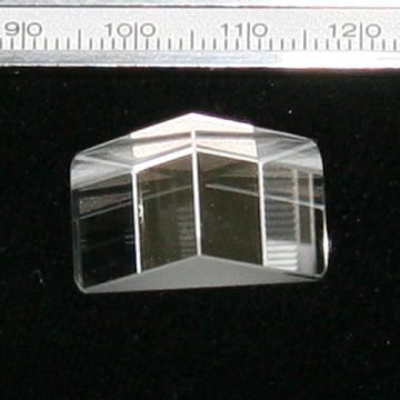 Right Angle Prism 22x16x13mm